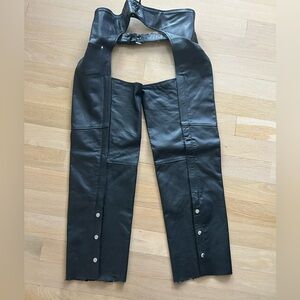 Rocky Mountain Hides Leather Mfg. Co. Genuine Buffalo L Biker Riding Chaps‎